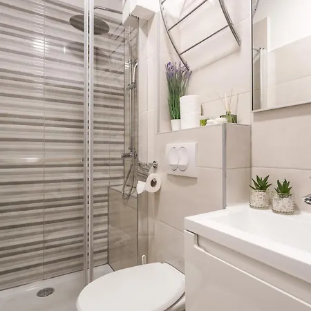 Evita Apartman Zára